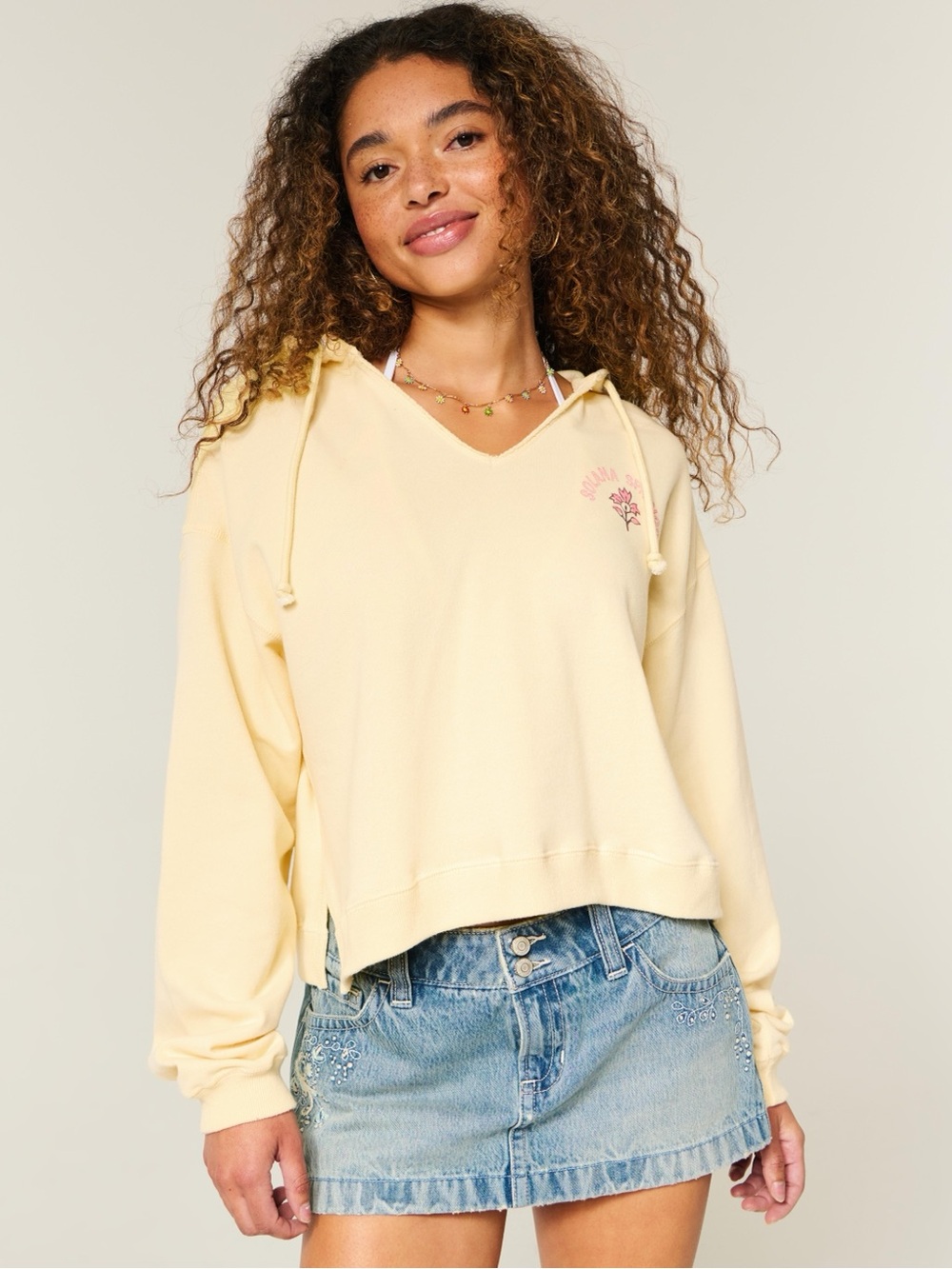 Hollister Pale Yellow V‑Neck Hooded Pullover Solana Springs Music Festival - Picture 3 of 6